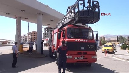 Adıyaman Kırlangıcın Yardımına Itfaiye Yetişti