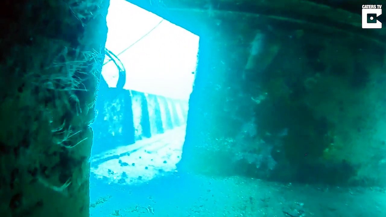 Amazing Moment A Freedriver Steers A Sunken Shipwreck