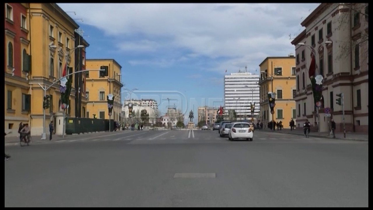 Ora News - Tirana behet gati per Diten e Veres