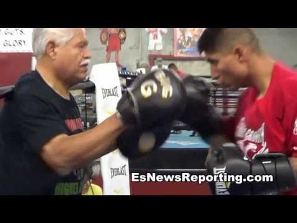 boxing star mikey garcia epic workout video EsNews Boxing