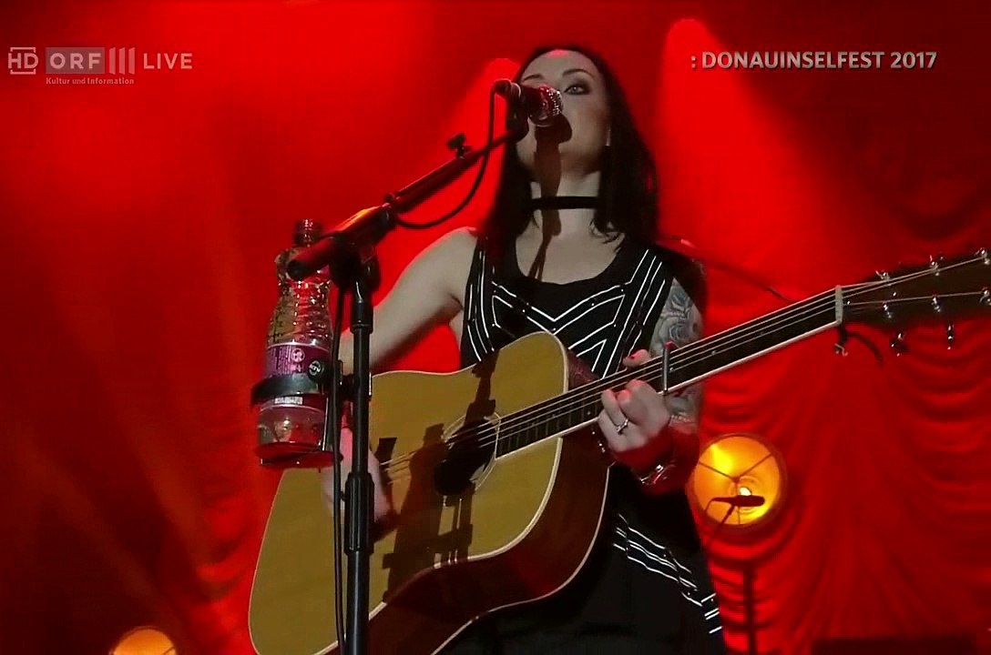 Amy Macdonald - Prepare To Fall (Live At Donauinselfest 06-23-2017)