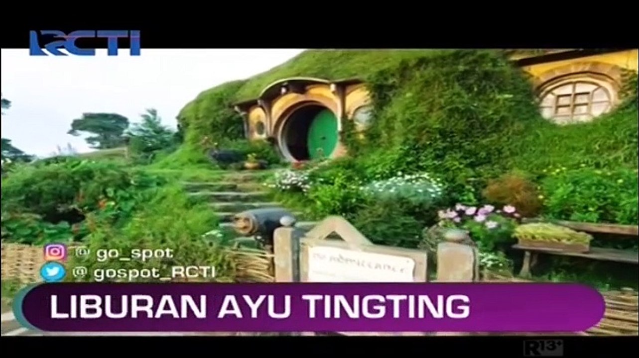 Ayu Ting Ting Ajak Berlibur Bilqis Lihat Rumah Hobbit