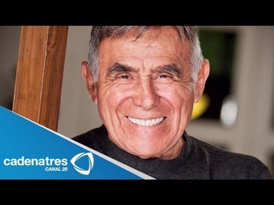 Héctor Suárez recibe el doctorado Honoris Causa/Hector Suarez receives an honorary doctorate