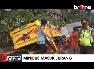 Mobil Minibus Masuk Jurang, Satu Orang Tewas