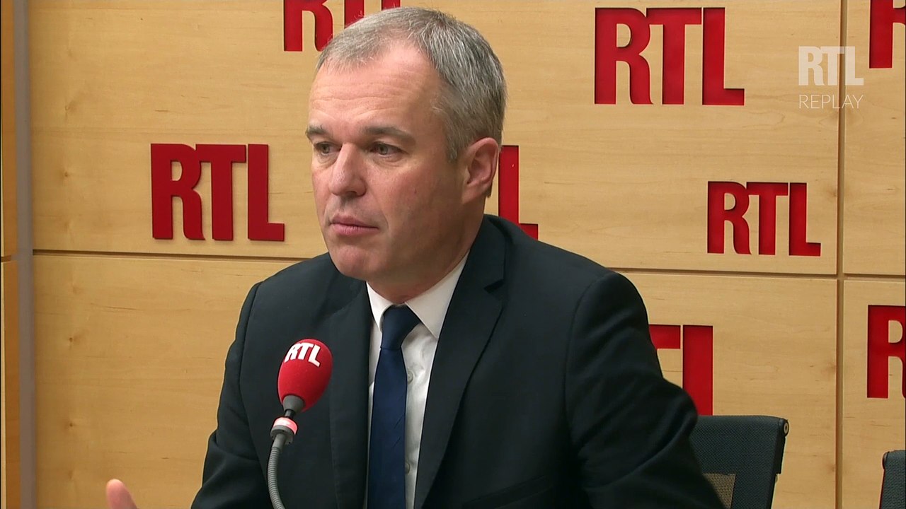 Congrès à Versailles : "Emmanuel Macron fait ce qu'il a dit", estime François De Rugy