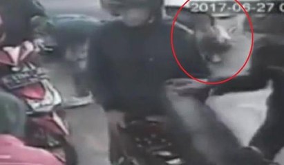 Dikkatsiz sürücü çocuğu  ezdi