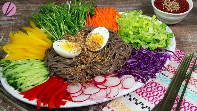 Korean Cold Noodles on a Tray, Jaengban Makguksu Asian at Home