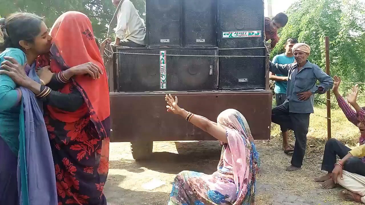 Nagin dance in village