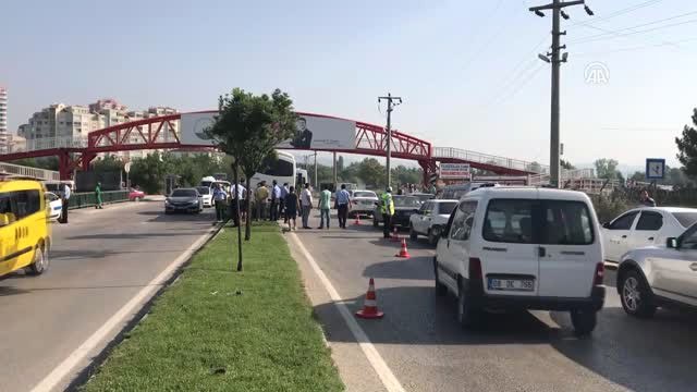 Karşıdan Karşıya Geçerken Servis Aracı Çarptı: 1 Ölü