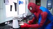 Le Chili feu gelé amusement amusement dans film caca pop corn réal homme araignée super-héros contre avec Elsa joker