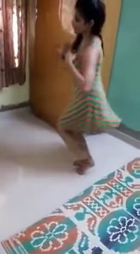 Desi Girl Dancing on Rajasthani Song Going Viral - Dance of Desi Girl - 2017