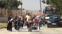 Kilis Bayramlaşmaya Giden Suriyeliler'den 16 Bini Türkiye'ye Döndü