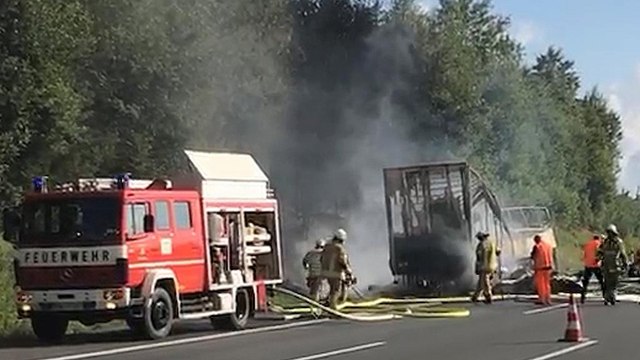 حادث تصادم بين حافلة ركاب وشاحنة بولاية بافاريا والسلطات تخشى وقوع عدد من القتلى
