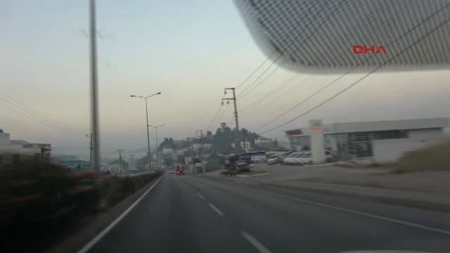 Bodrum'da Çöplük Yangını Gökyüzünü Siyaha Bürüdü
