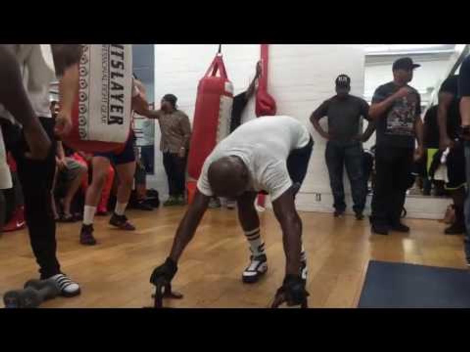 Conor Mcgregor Boxing Coach Tells MMA Site - Conor Will KO Floyd Mayweather