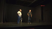 Usta Oyuncuları Ağırlayan 45 Yıllık Tiyatro Salonu Sahip Çıkılmayı Bekliyor