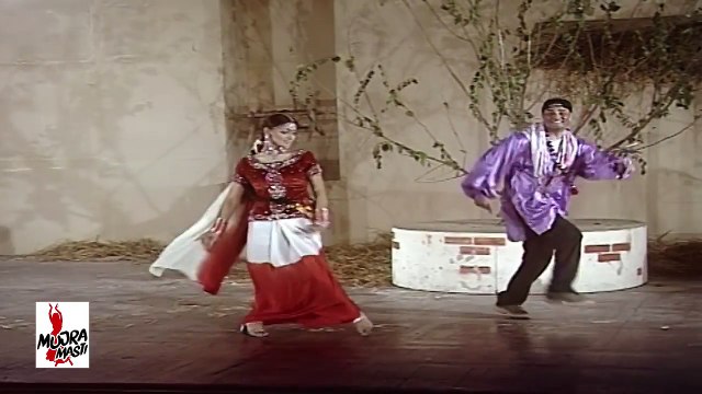AKHAN VICH KAJLA - PAKISTANI MUJRA DANCE