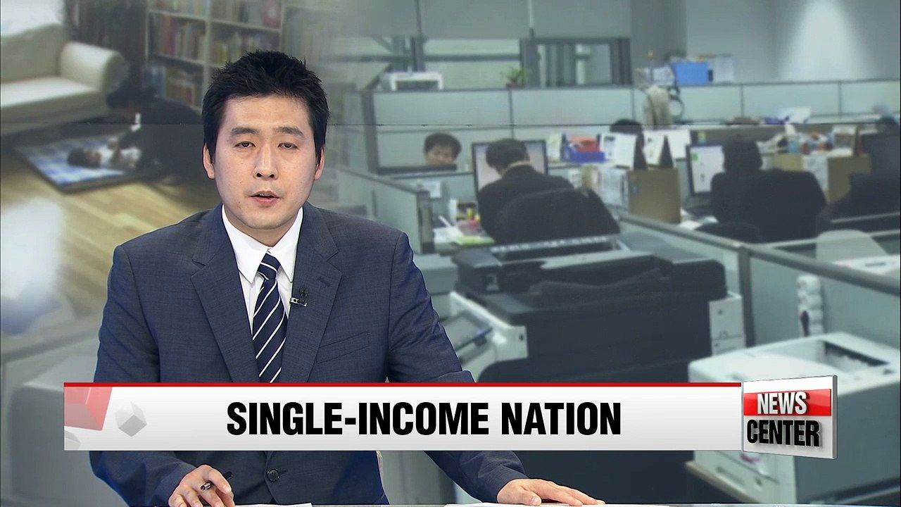 Korea's double income household rate with a child under 14 years old is half of OECD average