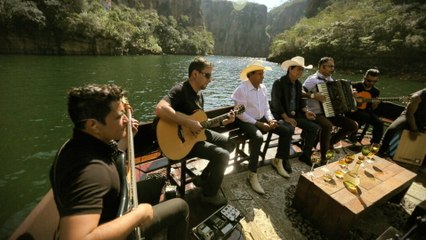 Trio Parada Dura - Muro De Berlim