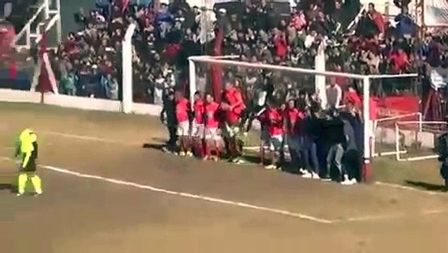 Un but sur coup franc incroyable avec toute l'équipe dans le but... Paulo Dybala