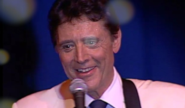 Sacha Distel - Toute la pluie tombe sur moi