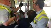 شاهد: الشرطة الألمانية تستخدم القوة لإخراج رجل أسود من احد القطارات