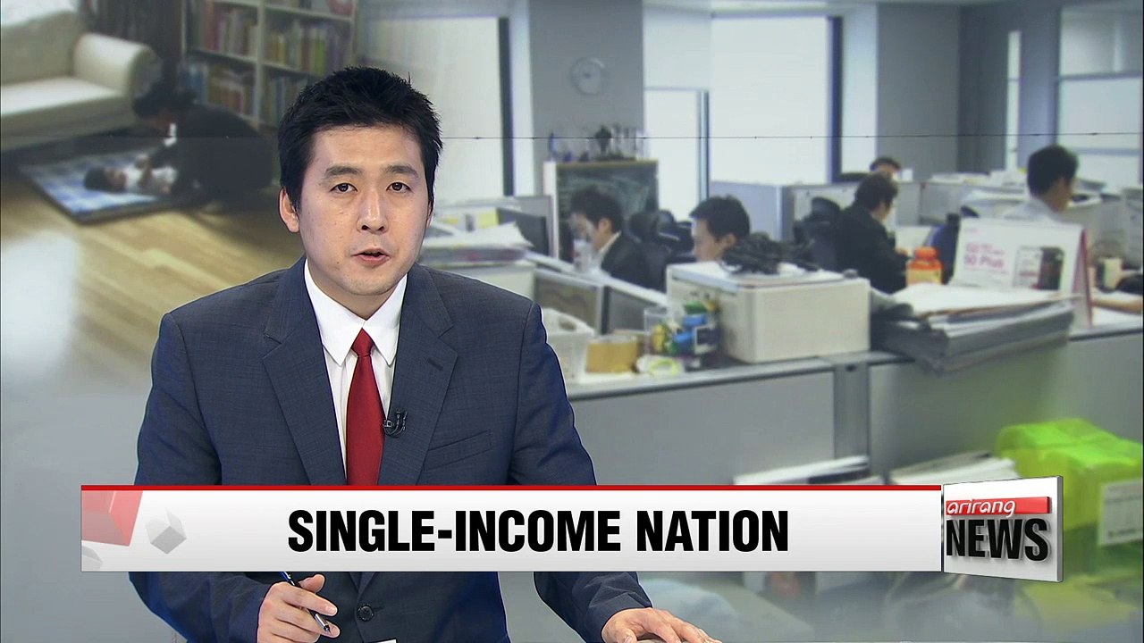 Korea's double income household rate with a child under 14 years old is half of OECD average