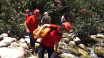 Fethiye Saklıkent Kanyonu'nda Şelaleden Düşen Tatilci Kurtarıldı