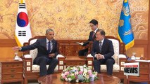President Moon meets with former U.S. President Obama and IOC President