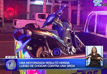 Una motorizada resultó herida luego de chocar contra una grúa