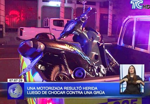 Una motorizada resultó herida luego de chocar contra una grúa