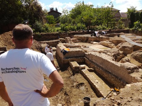 Fouilles archéologiques d'une villa romaine à Auch