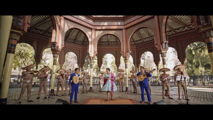 La Santa Cecilia - Como Dios Manda (En Vivo Desde La Ciudad De México, 2017)