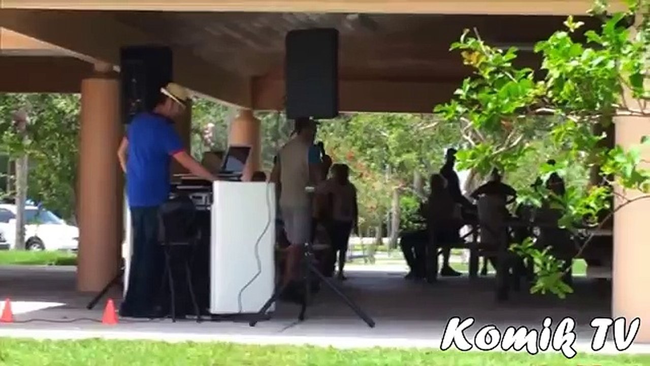 En Komik Şakalar 2017 _ Aslan Köpek Şakası _ Köpek Baliği Şakası