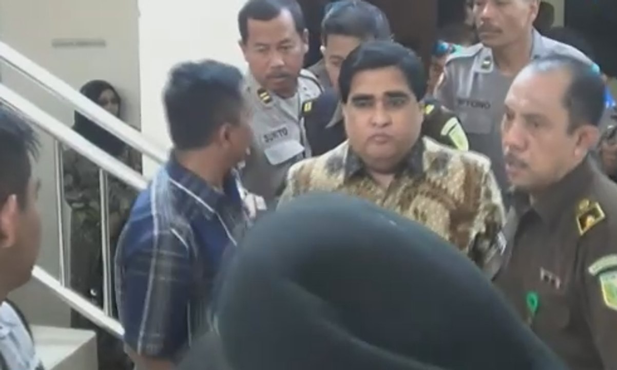 Dimas Kanjeng Dituntut Penjara Seumur Hidup