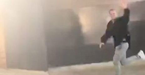 Justin Bieber Delights Cheeky Aussie While Running in Sydney