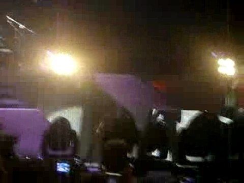 Tokio Hotel à Bercy le 16/10/07 - Bill qui parle...