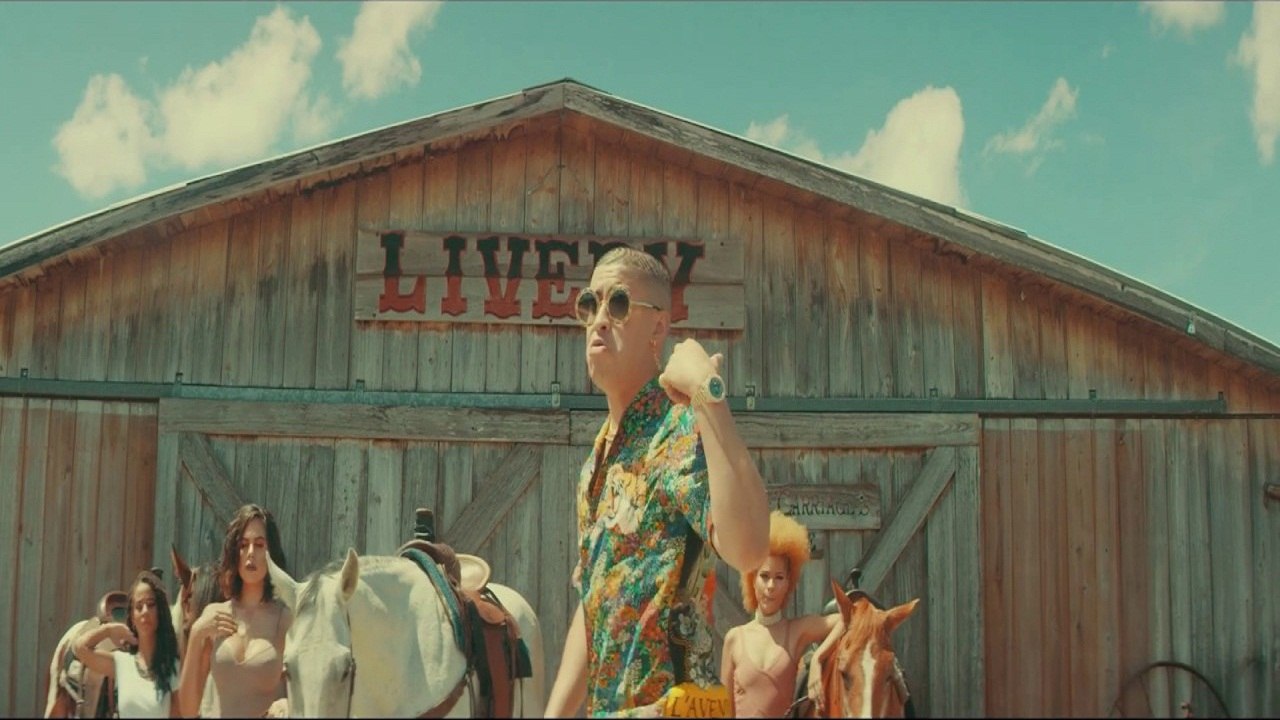 Bad Bunny - Tu No Metes Cabra (HD)