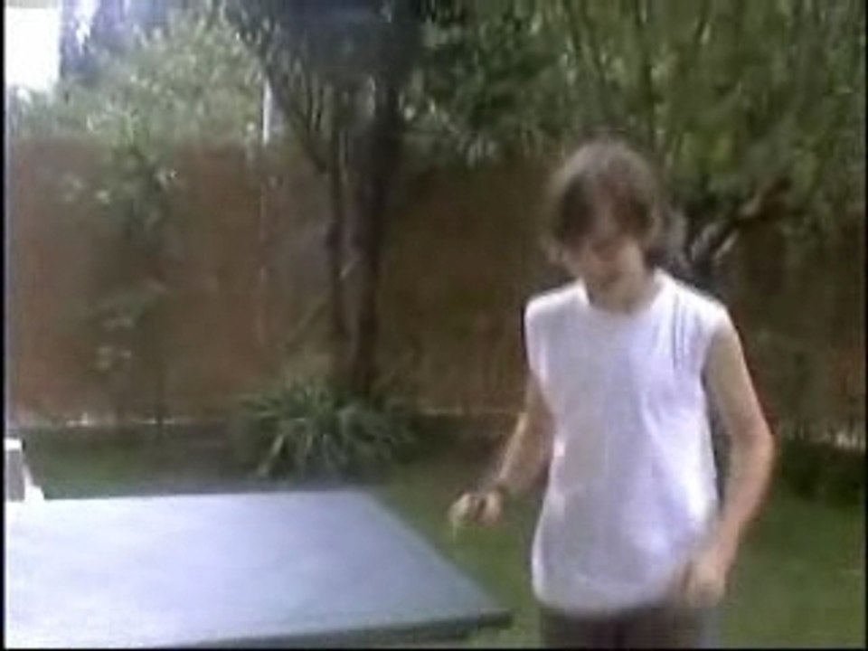 Je joue à la balle_0001