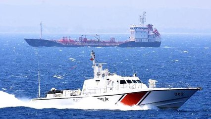Türk Sahil Güvenliğini Gören Yunan Botları Arkasına Bile Bakmadan Kaçtı