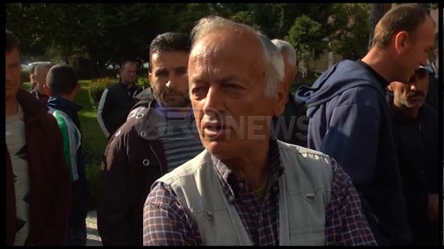 Ora News – Fier, landfilldi i Verrisë, banorët protestojnë, debate në këshillin bashkiak