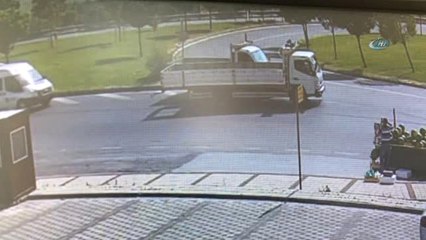 Kamyoncuların Sopalı Yol Verme Kavgası Kamerada