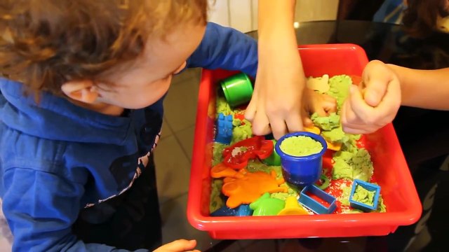 Доктор играть разноцветные уколы в попу играем в доктора с уколами