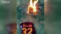 Galatasaraylı taraftarlar, Fenerbahçe'ye giden Sinan Güler'in formasını yaktı