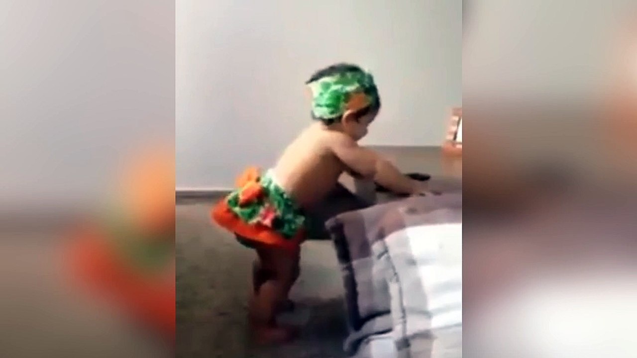 Cette petite fille adore danser !