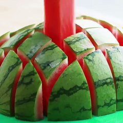 Cara Unik Membelah Semangka