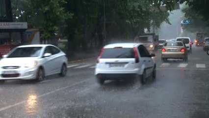 Zonguldak'ta Şiddetli Yağış Etkili Oldu