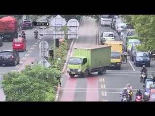 Basuki Tjahaja Purnama Akan Izinkan Mobil Pribadi Masuk ke Jalur Transjakarta - NET12