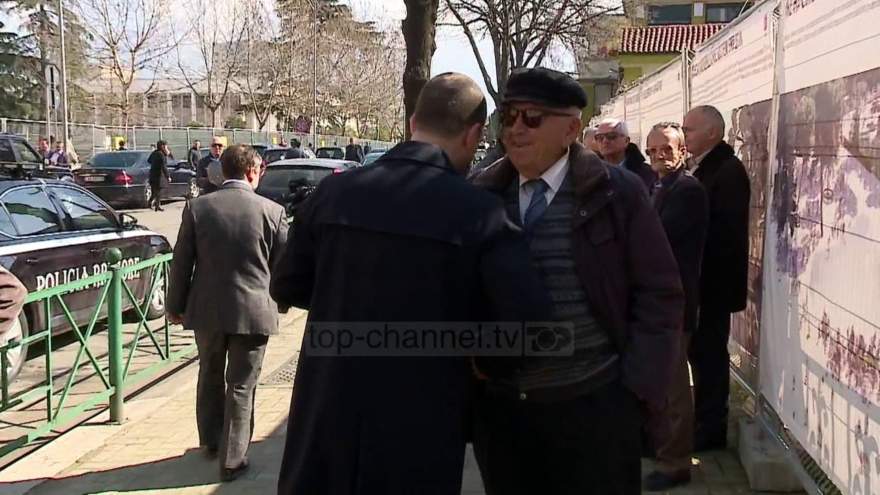 Zgjidhen ministrat e rinj - Top Channel Albania - News - Lajme