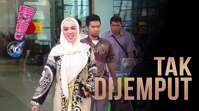 Pulang Umroh, Tiara Dewi Tak Dijemput Lucky Hakim - Cumicam 04 Juli 2017